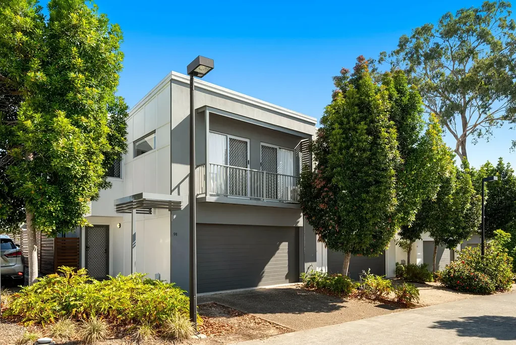 Calamvale 3Kwarto Modern Townhouse Living in Calamvale