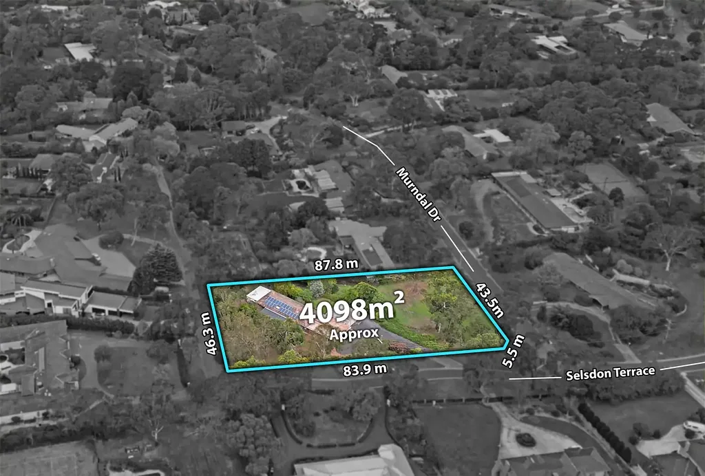 Donvale 3ห้องนอน A RARE 4,098 SQM TRIPLE FRONTED LANDHOLDING IN BLUE CHIP DONVALE - THE ULTIMATE LUXURY HOME SITE