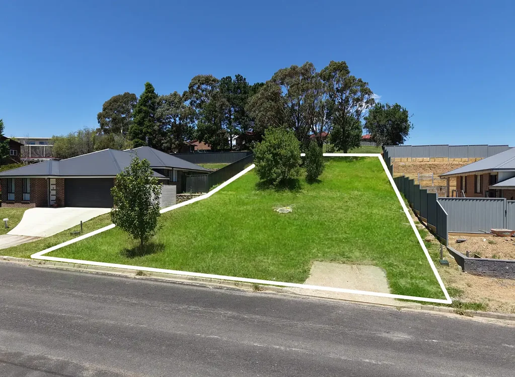 Moss Vale Elevated North-Facing Building Block in Popular Moss Vale