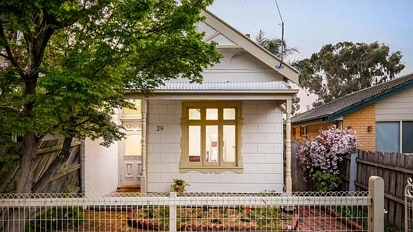 通胀数据“惊吓”买家？墨尔本拍卖场现“诡异”一幕：清盘率坚挺，竞标人数反降！