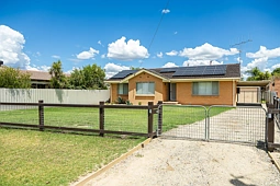 323 Balston Street, Lavington