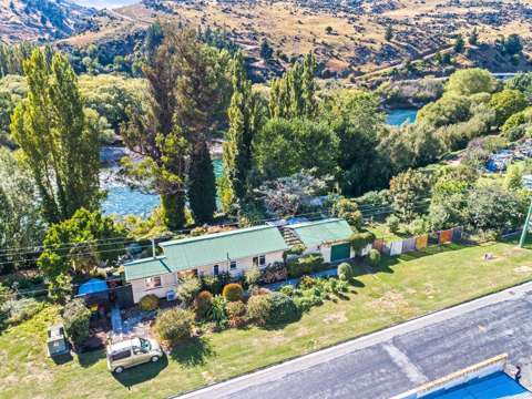 Roxburgh 2部屋 Quirky 1950s Cottage with Stunning River Views