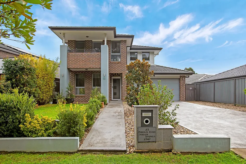 Modern Home in Quiet Street