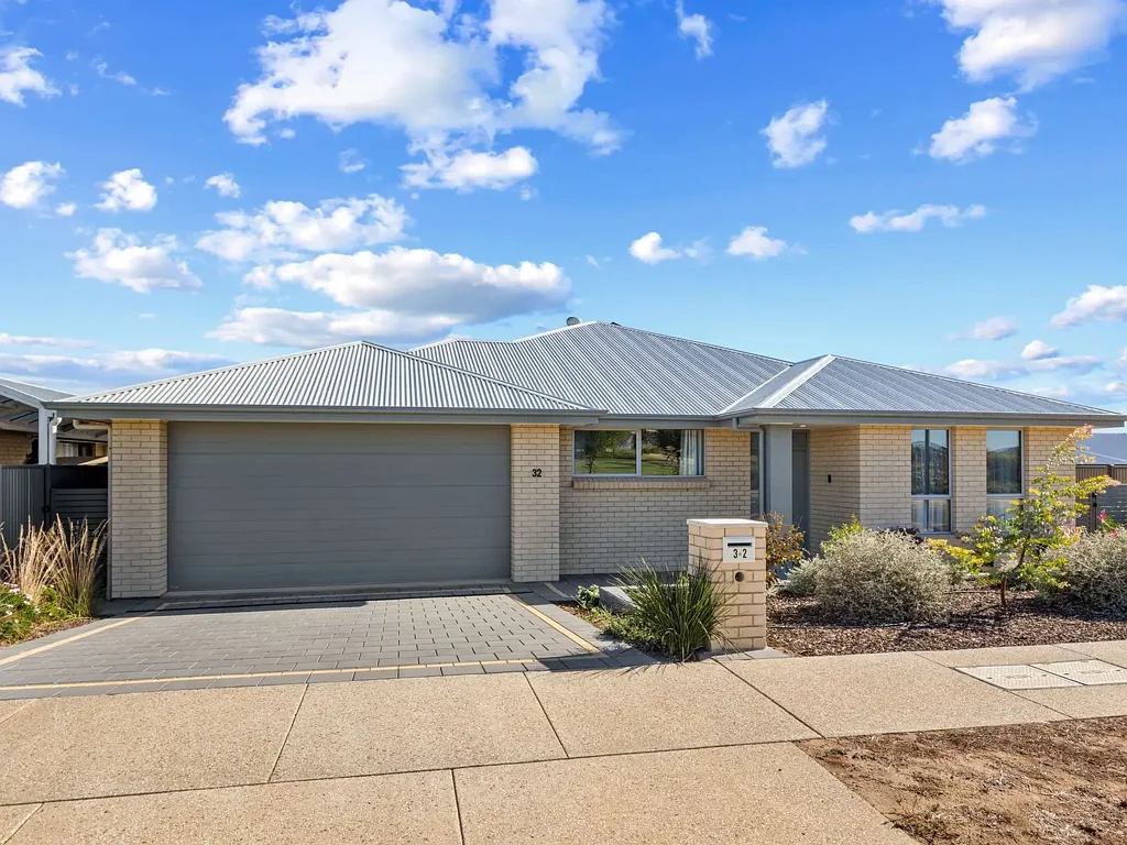 32 Sapphire Green, Moana, SA 5169