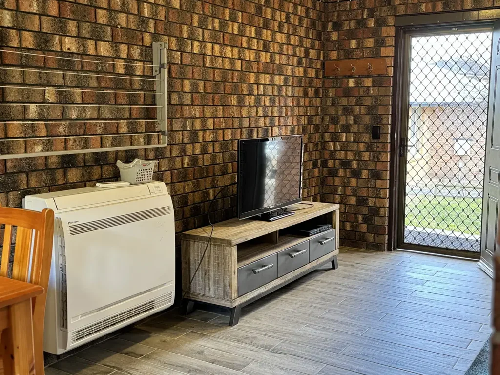 $470/week - 12 month lease