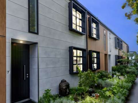Saint Albans 2房  Pristine Home In The Zone | No Body Corp