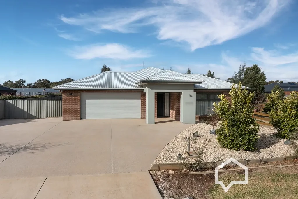 Huntly 3ਬੈੱਡਰੂਮ Shed, Space and Side Access – Everything a Family Needs