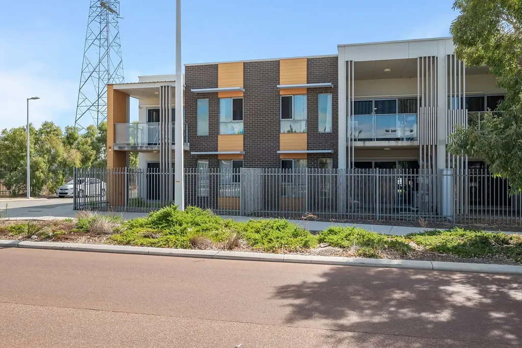 16/16 Grey Street, Cannington, WA 6107
