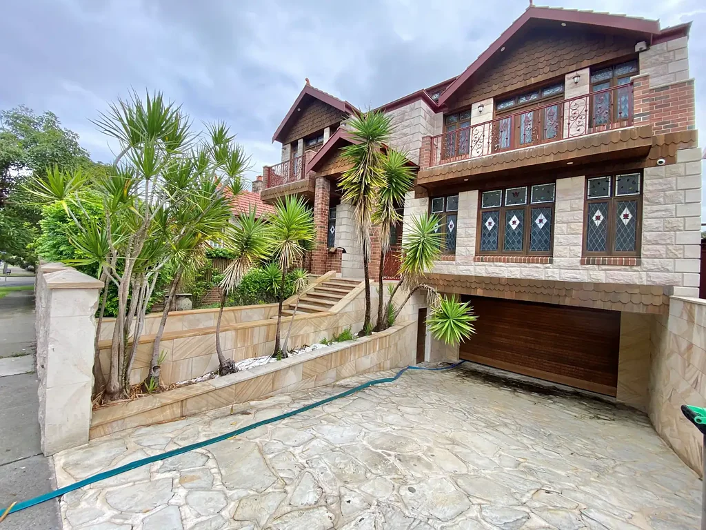 MAGNIFICENT 4 LEVEL TUDOR-STYLE MANSION WITH LUXURY INCLUSIONS + GRANNY FLAT!