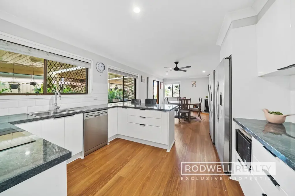 Beaudesert 5 Bedroom Central. Spacious. Practical... 1,345m2 block
