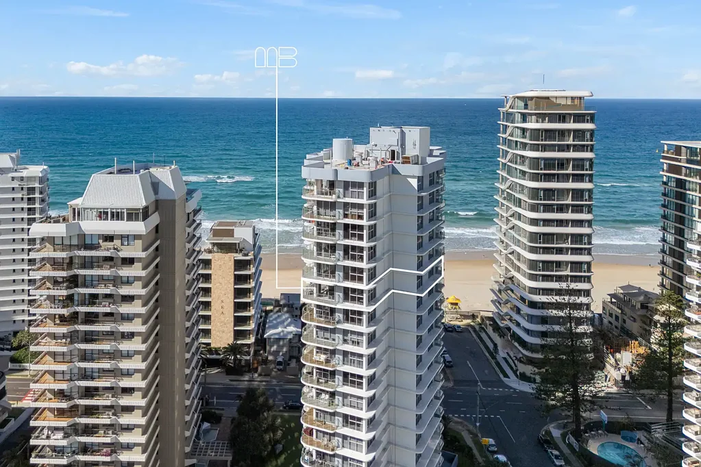 Main Beach 2Kwarto Fully Renovated Beachside Apartment - This is the one you have been waiting for! Meticulously Maintained never been in the rental pool