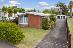 1/26 & 2/26 Warwick Street, Western Springs
