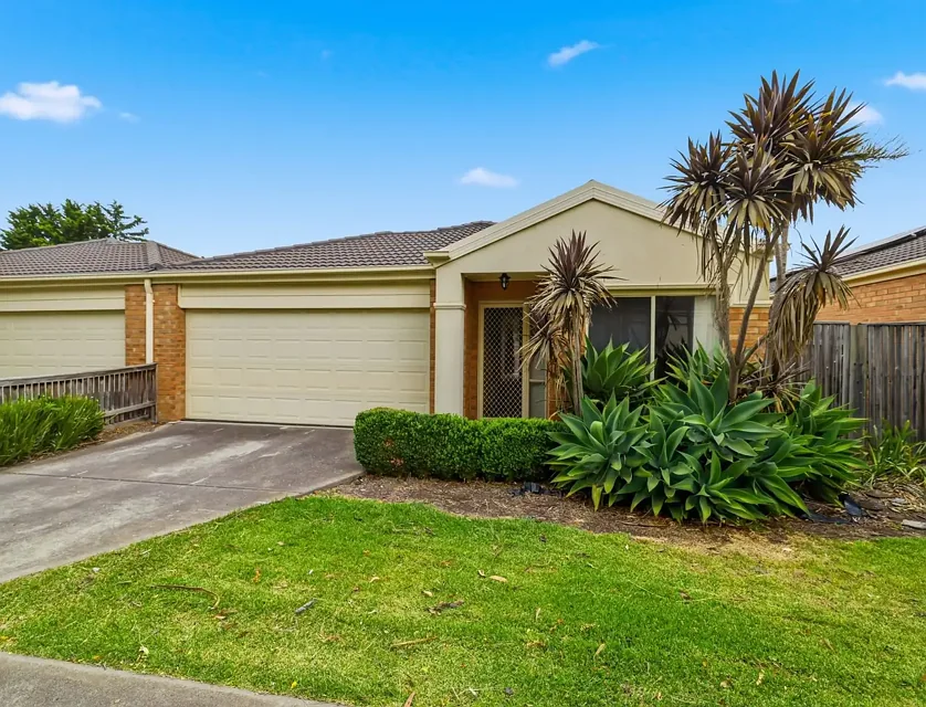 6 TINTERN LOOP, Hillside, VIC 3037, 3房, 1浴, House