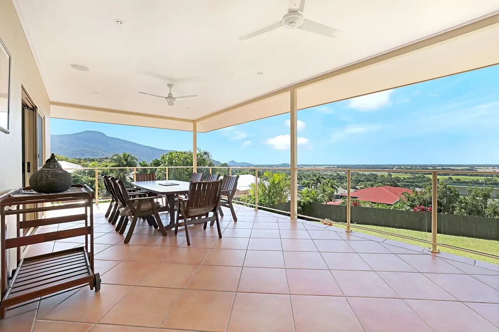 Redlynch 6房  Luxury Family Living with Unforgettable Views
