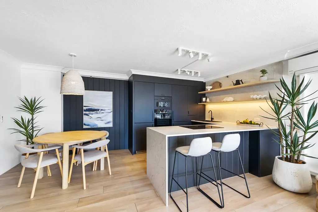 Surfers Paradise 1غرفة نوم Fully Renovated & North Facing in Surfers Century