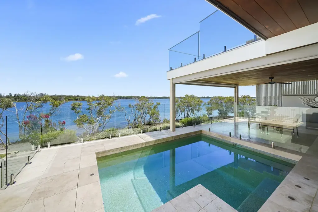 Port Macquarie 5chambre Luxuriously Appointed Residence – Breathtaking Views