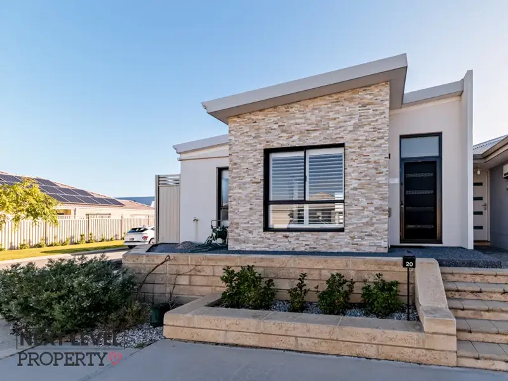 Coastal Style & Contemporary Comfort in Sought-After Alkimos Beach Estate