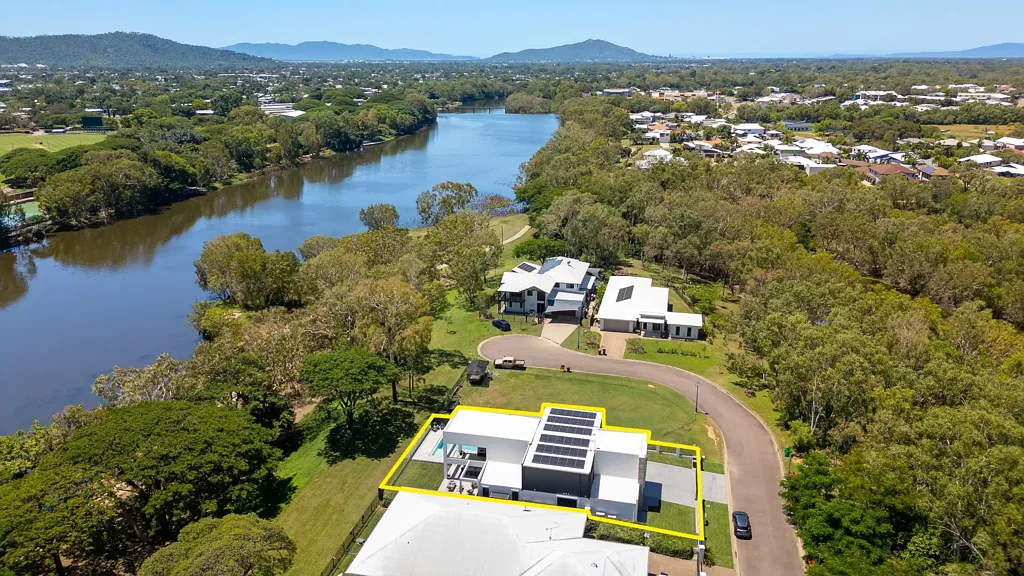 Douglas 6 Bedroom ABSOLUTE RIVERFRONT ELEGANCE IN DOUGLAS - RIVER VIEWS.