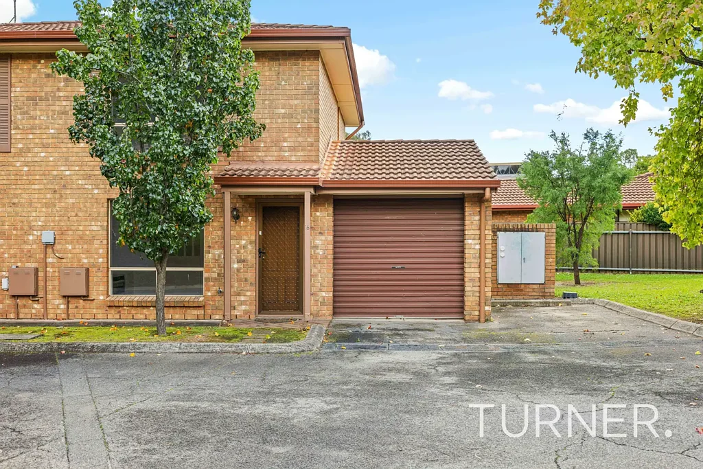 Updated Family Home close to shops, public transport and entertainment.