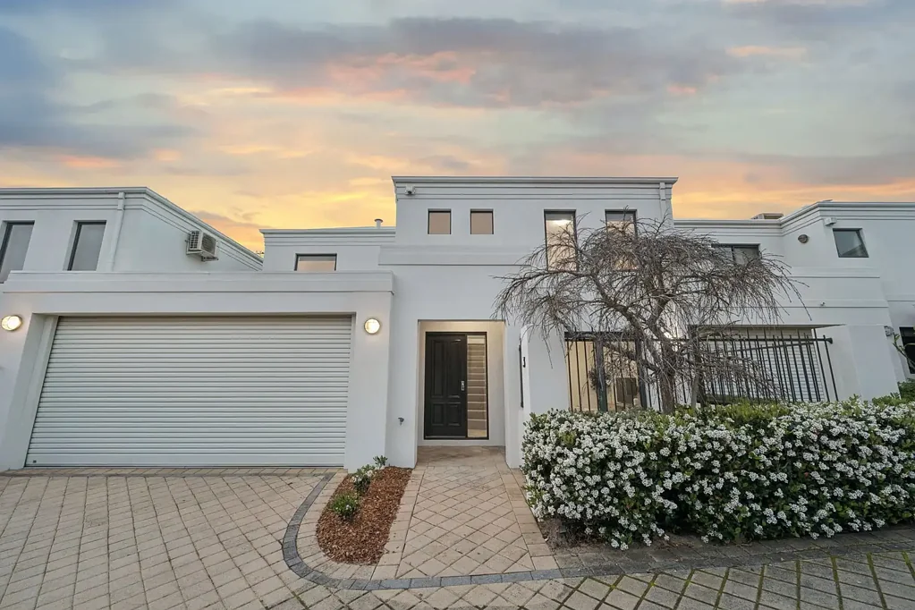 Como 3Kwarto The Perfect Blend of Lifestyle, Location & Low-Maintenance Living
