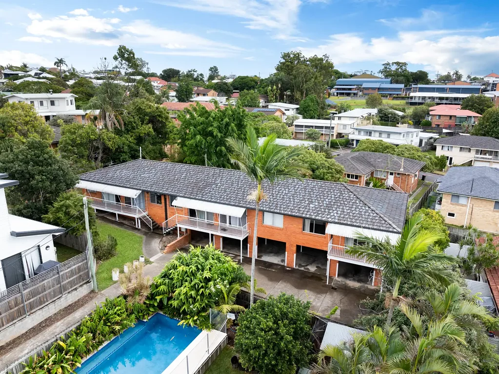 Annerley 7침실 Post-War Block of Flats with LMR2 Zoning on 1,017m2