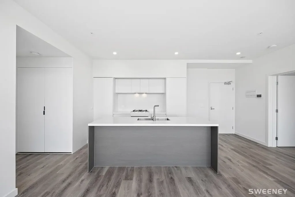 Brand new two bedroom two bathroom apartment with spectacular City and Bay views
