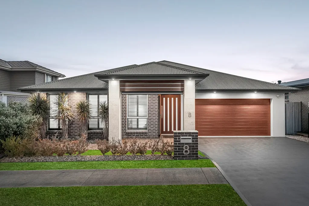 Gables 4ਬੈੱਡਰੂਮ Stylish Single-Level Home Designed for Family Comfort & Entertaining