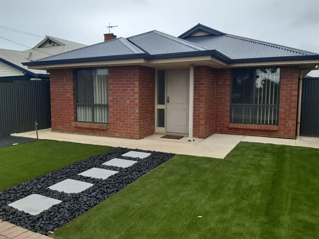 3 Bedroom House In Popular Location Only 4km To Grange Beach & 10km To Adelaide CBD