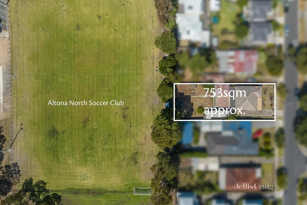 4 Conifer Avenue, Brooklyn, VIC 3012
