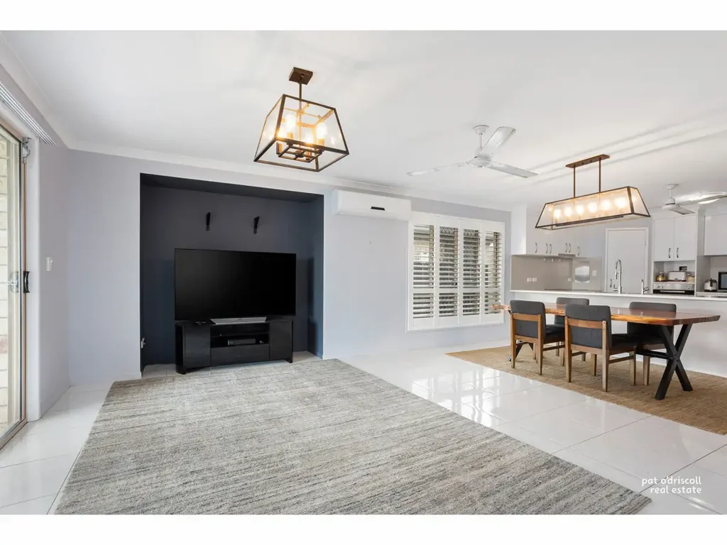 MODERN CUL-DE-SAC LIVING