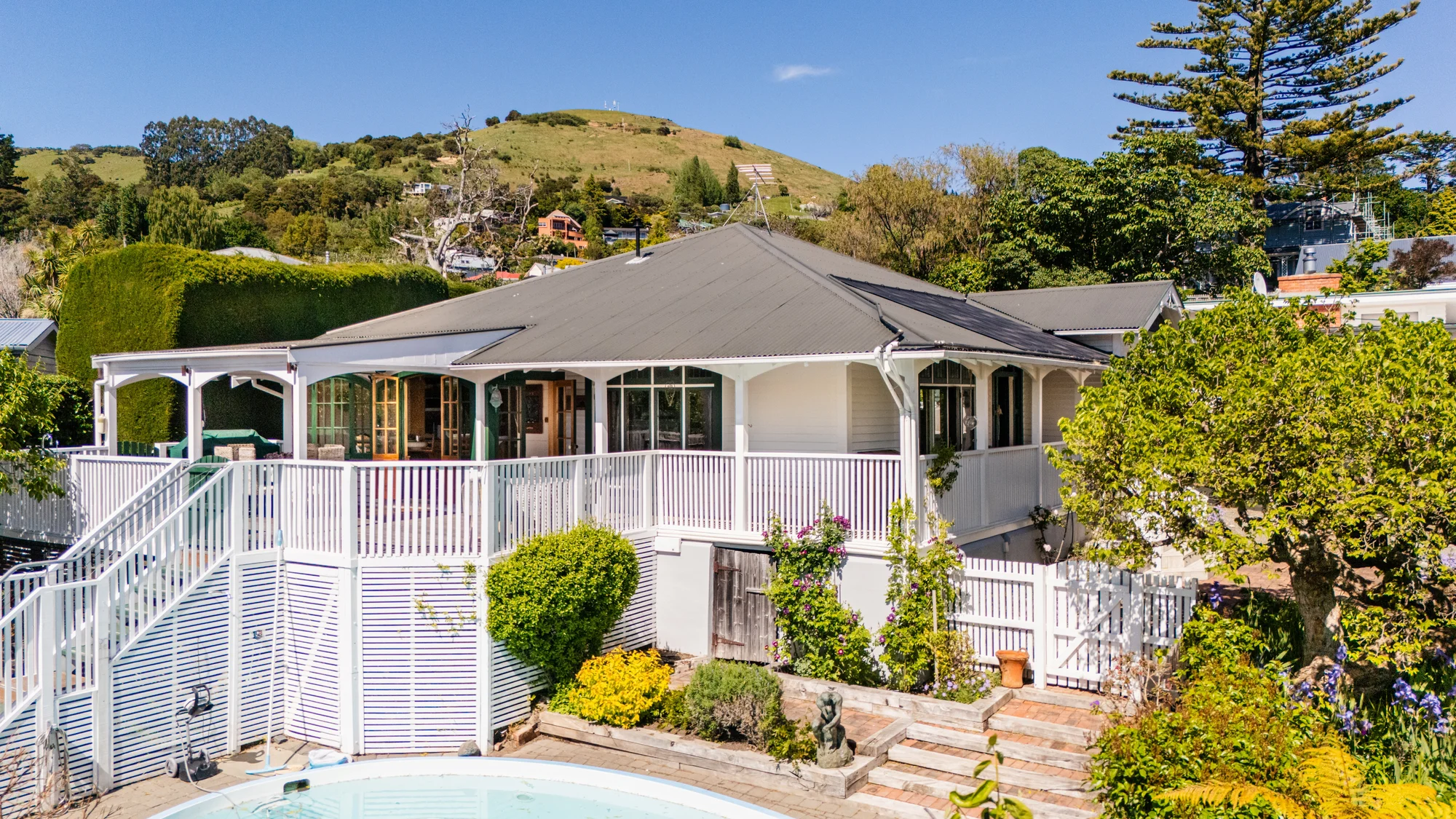 Akaroa 3Phòng ngủ Timeless elegance in a coveted Akaroa setting