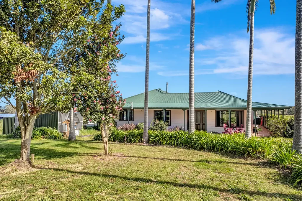 Spacious Family Home with Flexible Living on a Peaceful Rural Setting