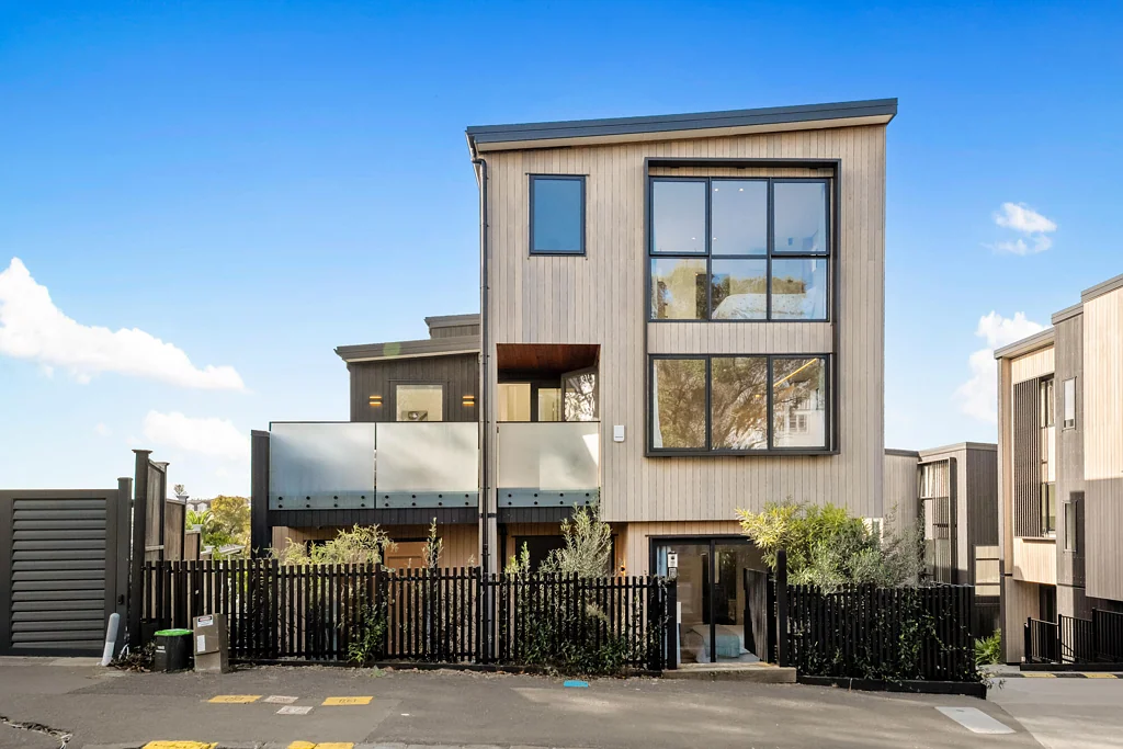 Orakei 4 Bedroom Low Maintenance Designer Living