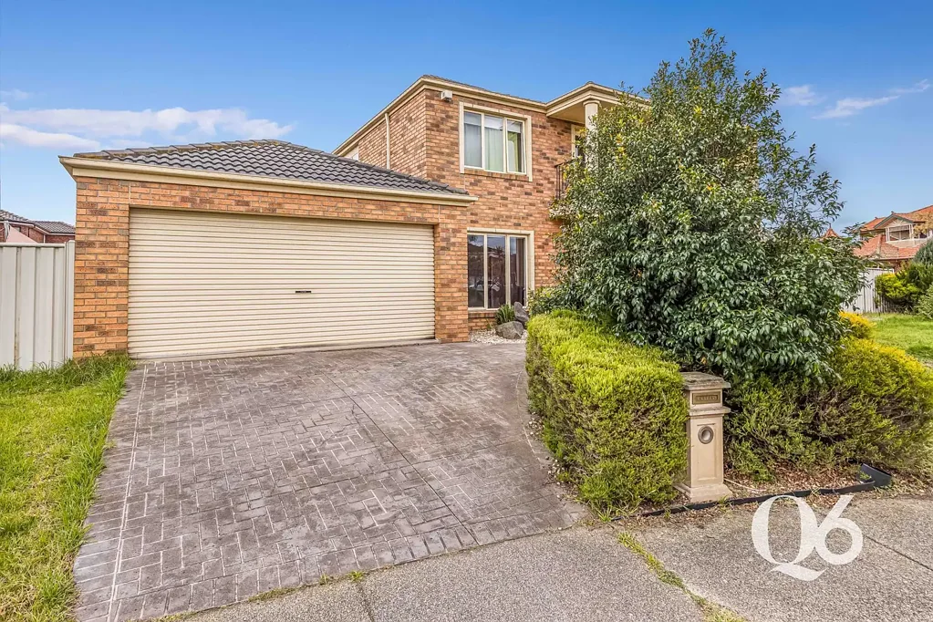 Spacious Double-Storey Family Home in the Heart of Caroline Springs