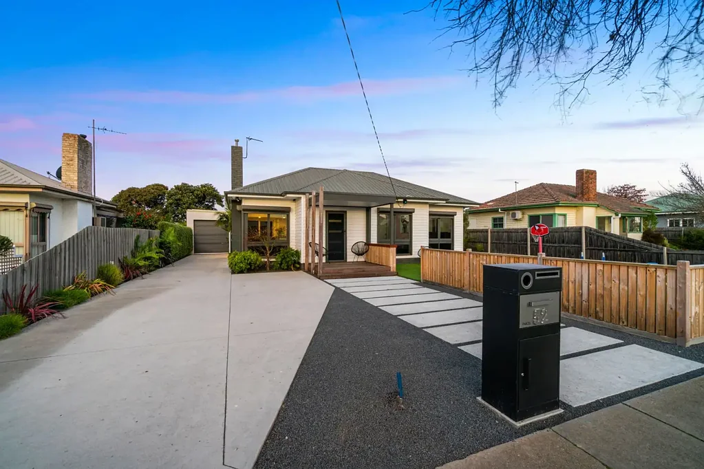 Traralgon 5房  Dual Living, Low-Maintenance Summer Lifestyle