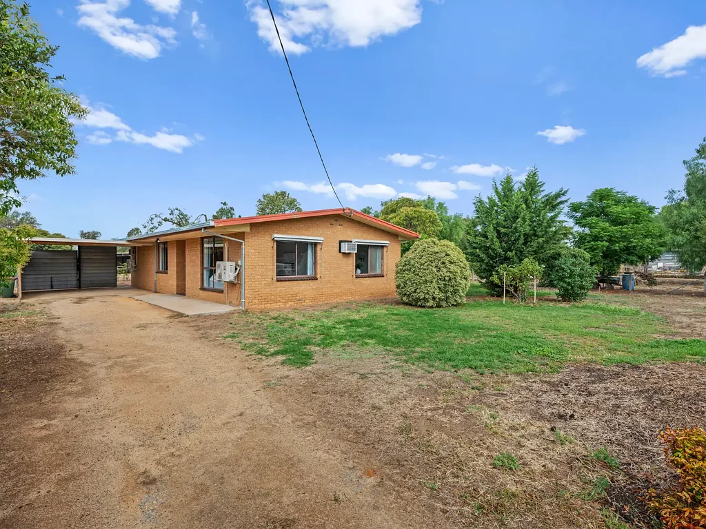 39 Devenish Road, St James, VIC 3727