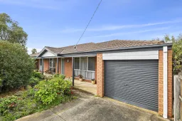 61 Ash Road, Leopold