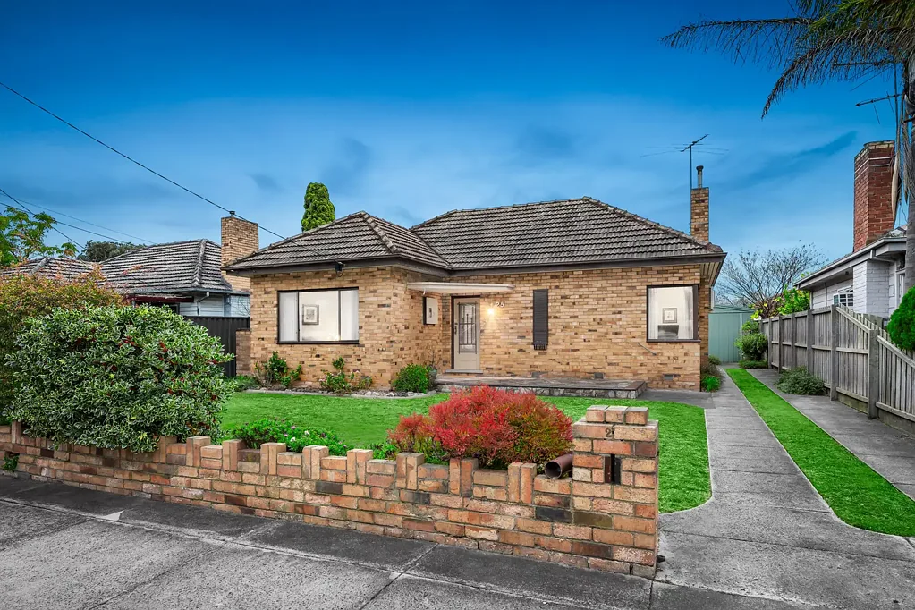 Oakleigh South 3Phòng ngủ Peaceful Living in a Prime Oakleigh South Pocket