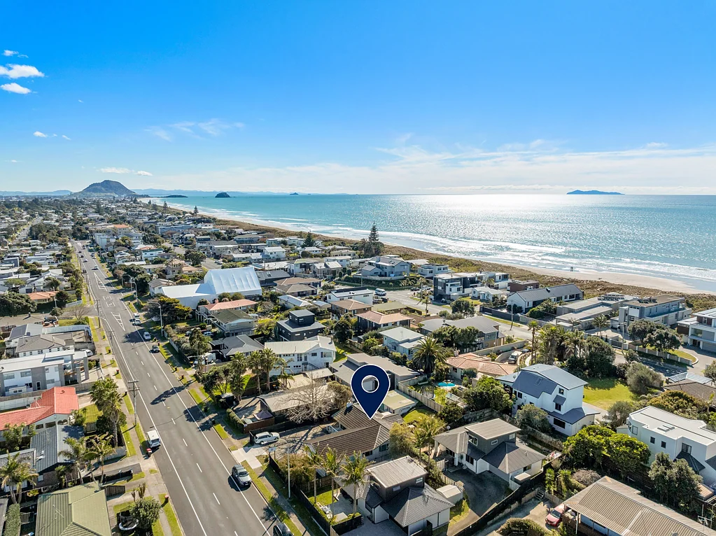Mount Maunganui 5 Bedroom Surf, sand and smart investment