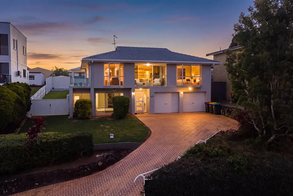 Banora Point 4 Slaapkamer Selling at the Spring Auction Experience - Friday 25 September 2026 at The Langham, Gold Coast!