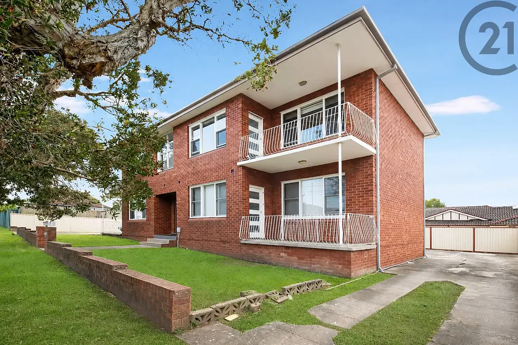 Berala 6房 一整栋4套单元房 – 绝佳投资机会 Entire Block of 4 Units – Exceptional Investment Opportunity