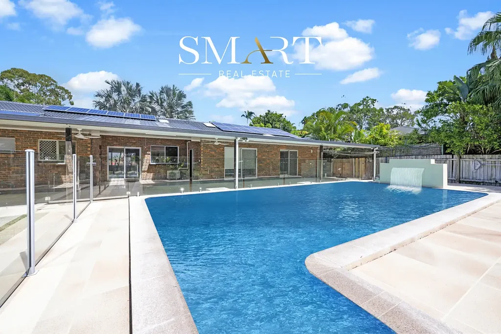 Parkside Paradise: Family Living in the Heart of the Gold Coast.