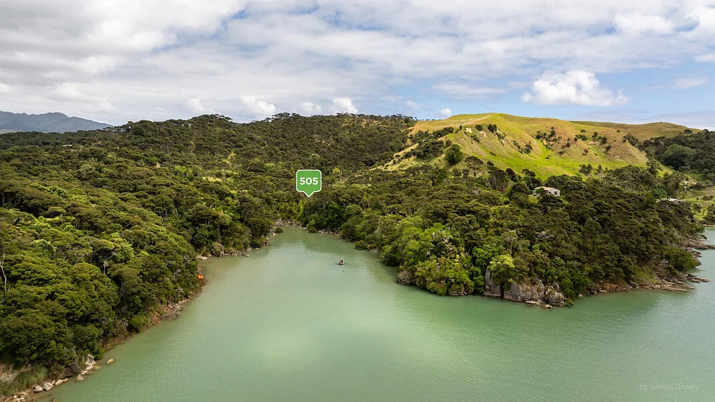 Te Akau  No TV Required!
