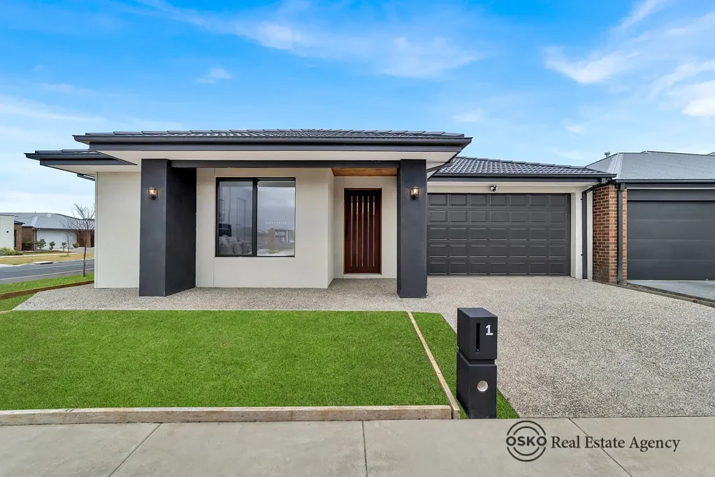 Lara 4Kwarto Modern Family Living in Prime Lara Location – 1 Coppice Street