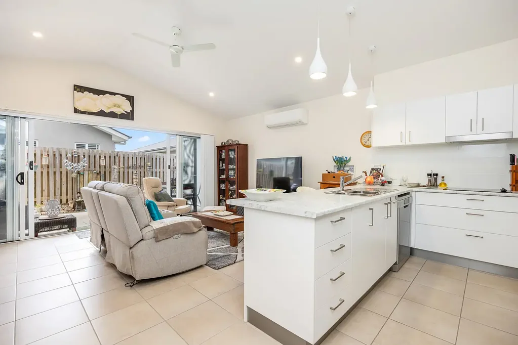 109/2-20 Island View Drive, Urangan, QLD 4655