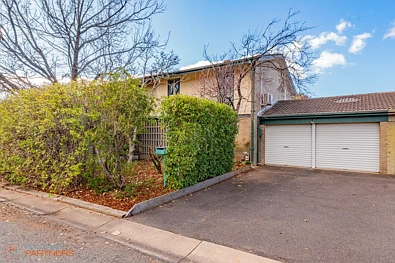 Curtin 3房  Separate Title Duplex Living in the Heart of Curtin