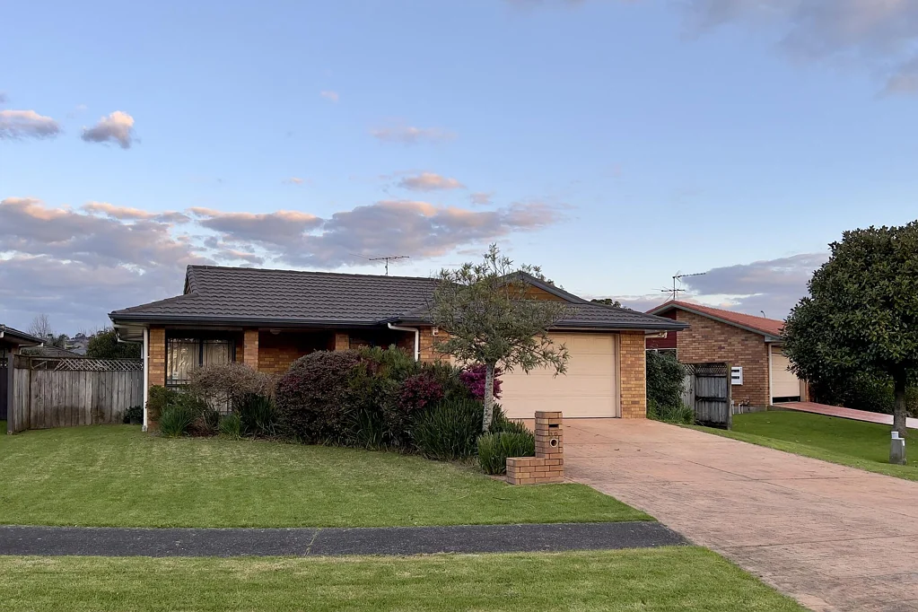 4-bedroom home in Botany college zone