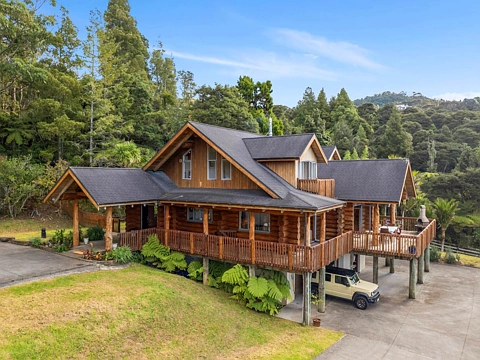 Oratia 4房  Grand Mountain Chalet Lifestyle