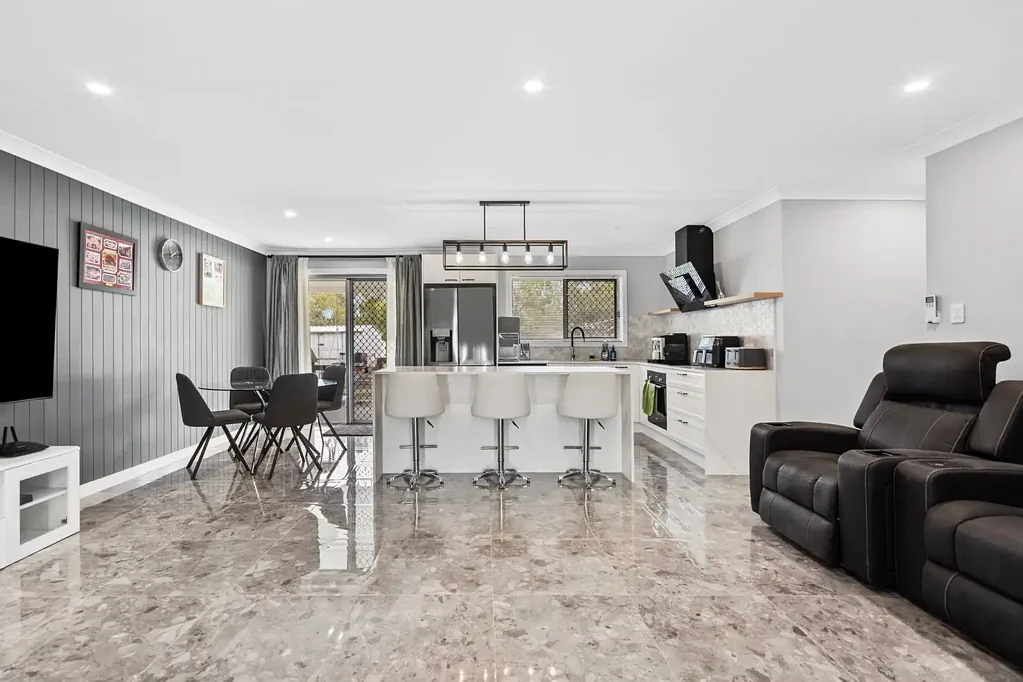 LAVISH LIVING - RENOVATED ELEGANCE REDEFINING MODERN HOMES!