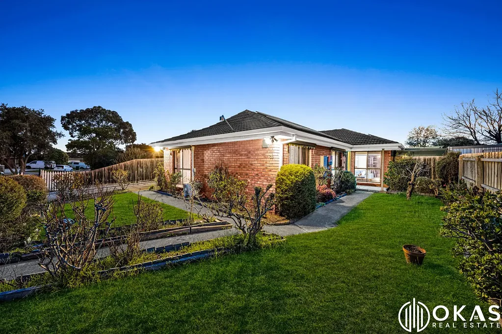 Hoppers Crossing 4 Slaapkamer A Beautiful Landscaped Family Home On DEVLIN DRIVE!
